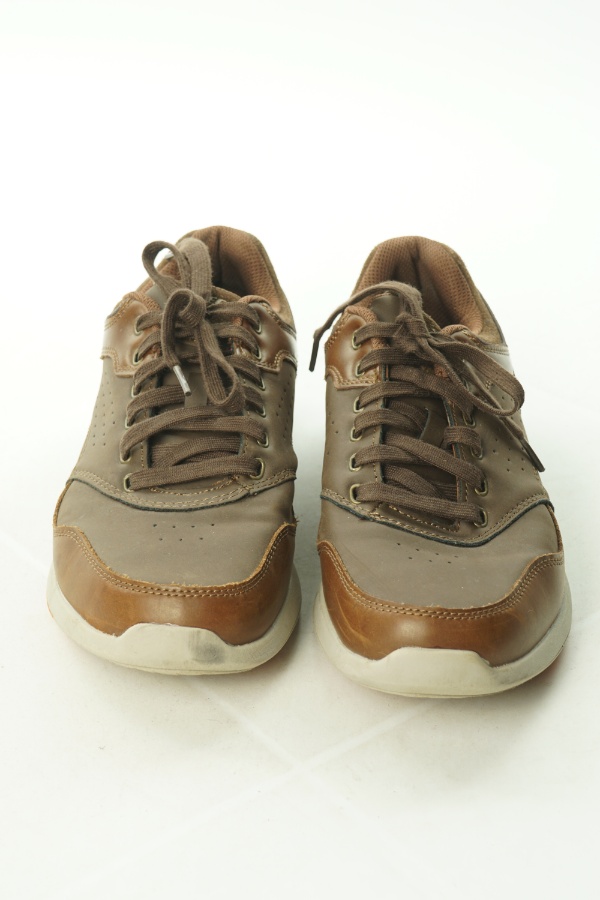 Buty brązowe na jasnej podeszwie skórzane  - SKECHERS zdjęcie 3