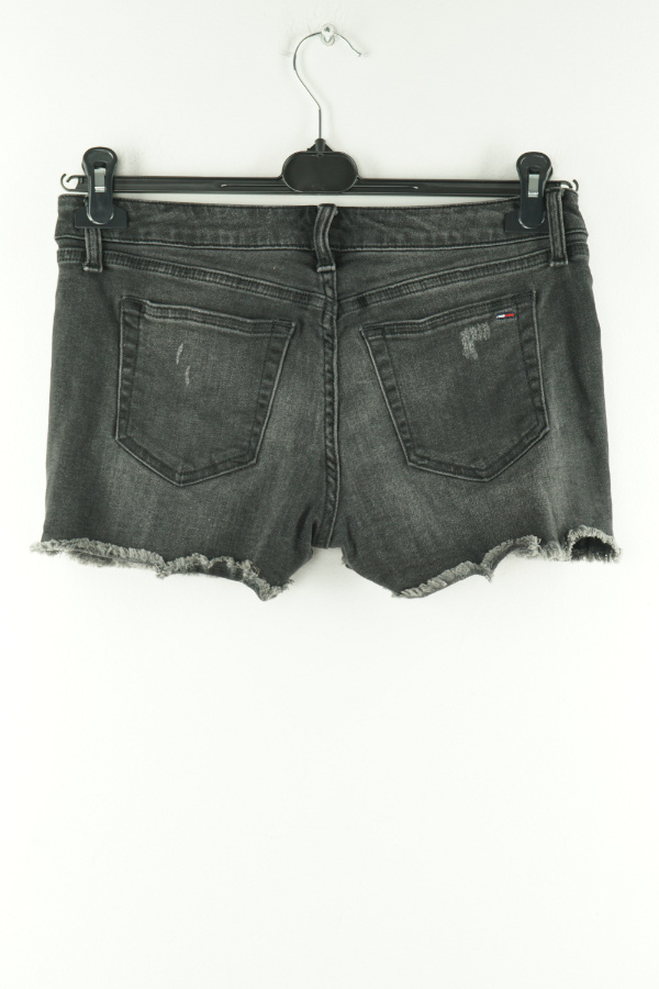 Krótkie spodenki jeansowe czarne  - TOMMY HILFIGER zdjęcie 2