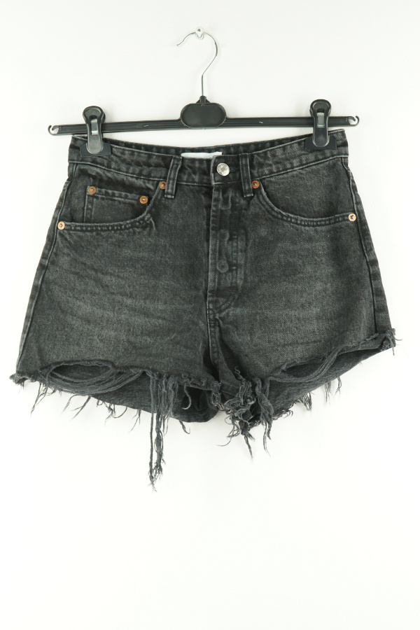 Krótkie spodenki czarne jeansowe szarpane - ZARA zdjęcie 1