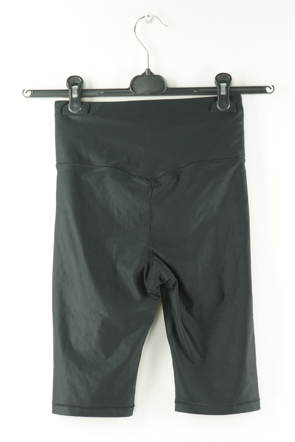 Krótkie spodenki legginsy czarne sportowe - SWEATY BETTY zdjęcie 2