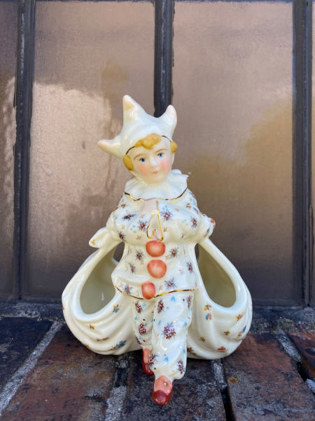 Figura Pierrot z 2 torbami pajacyk England zdjęcie 2