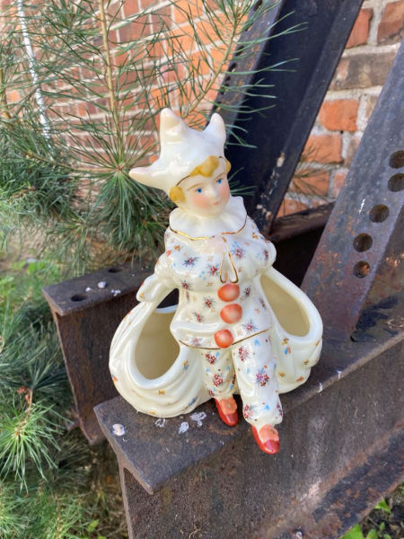 Figura Pierrot z 2 torbami pajacyk England zdjęcie 3