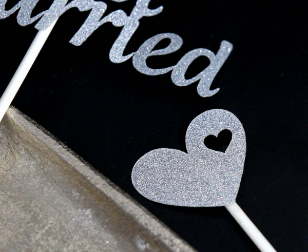 Pikery papierowe W&C Just Married, srebrne brokatowe, 5 szt., ślub, wesele - Godan S.A. zdjęcie 4