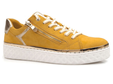 Żółte zamszowe trampki sneakersy Marco Tozzi  23706-26 - Marco Tozzi zdjęcie 1