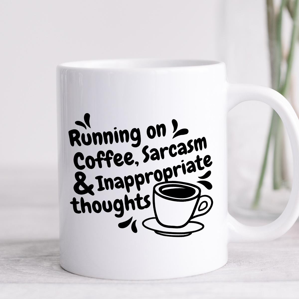 Kubek z nadrukiem "Running on Coffee, Sarcasm & Inappropriate  thoughts" zdjęcie 4