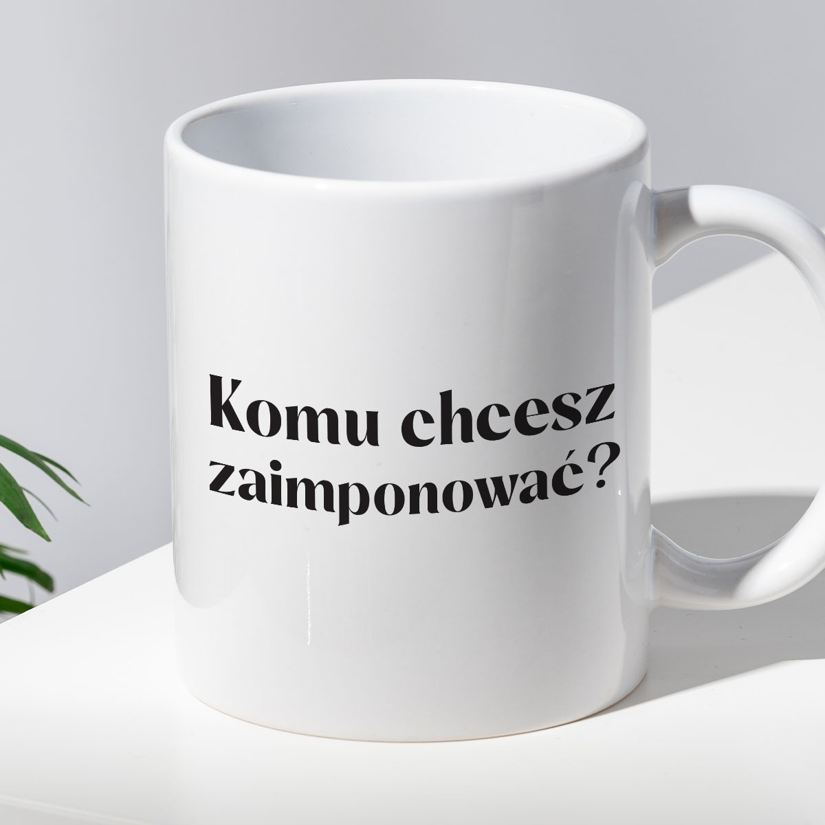 Kubek z nadrukiem "Komu chcesz zaimponować?" zdjęcie 2