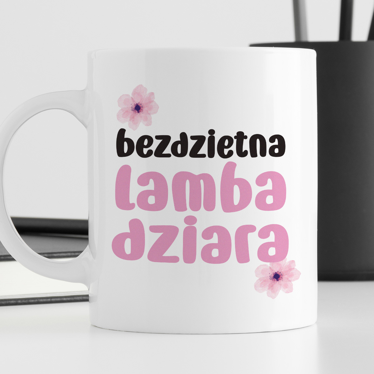 Kubek z nadrukiem "Bezdzietna lambadziara" zdjęcie 4