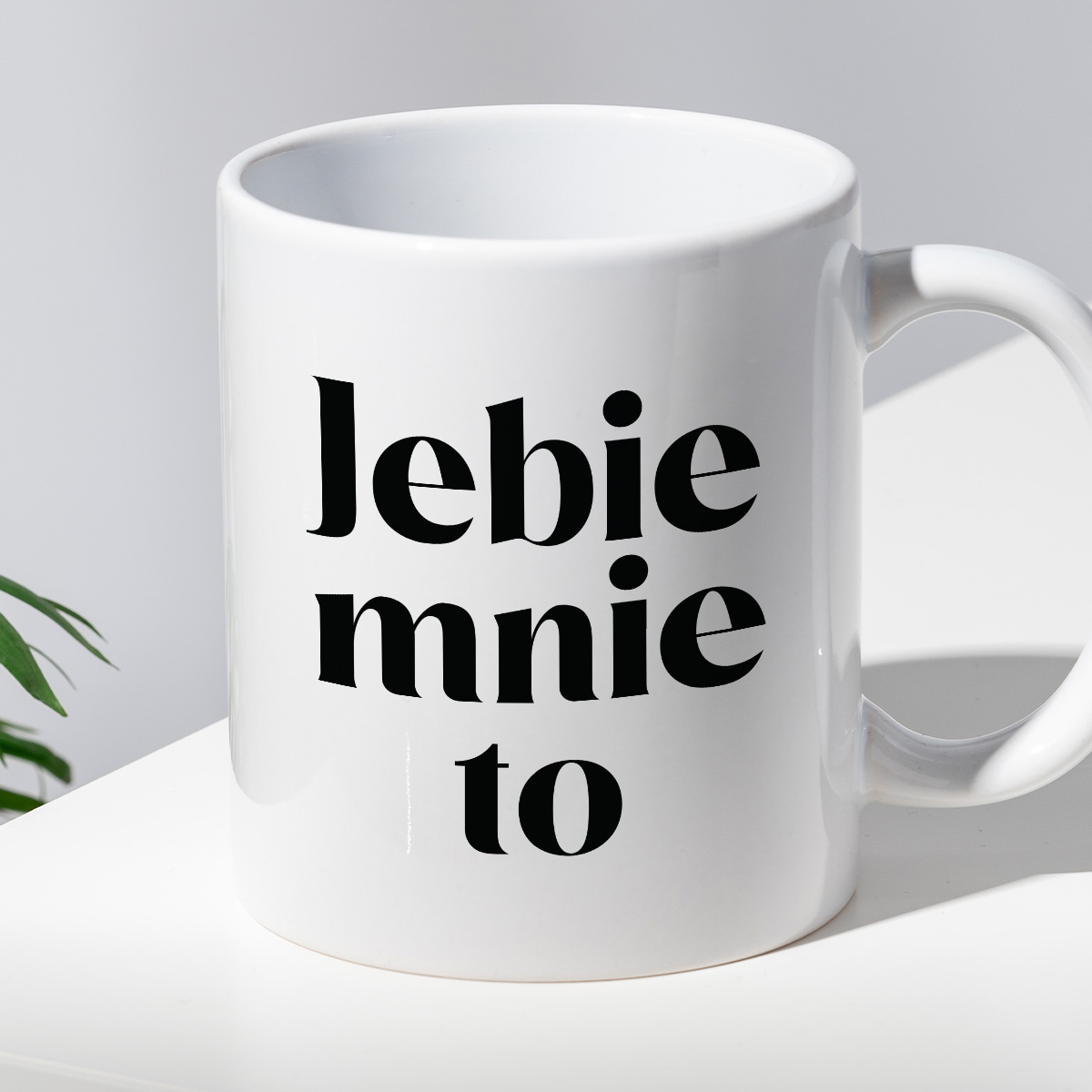 Kubek z nadrukiem "Jebie mnie to" zdjęcie 2