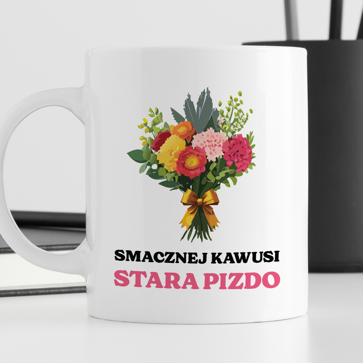 Kubek z nadrukiem "Smacznej kawusi STARA PIZ*O" zdjęcie 4