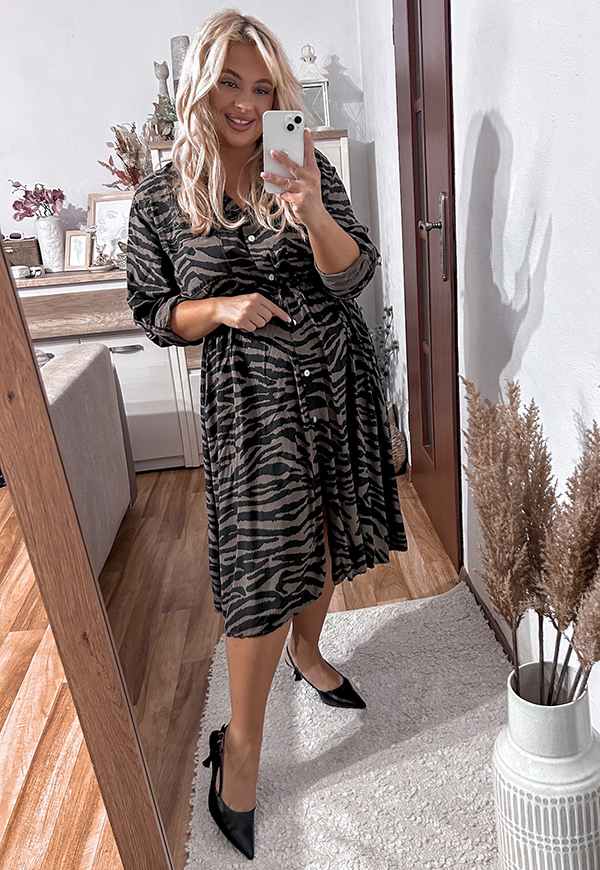 KENDRA SUKIENKA SZMIZJERKA PLUS SIZE MIDI Z WISKOZY WE WZORY.CZEKOLADOWA ZEBRA 01 - włoski zdjęcie 1