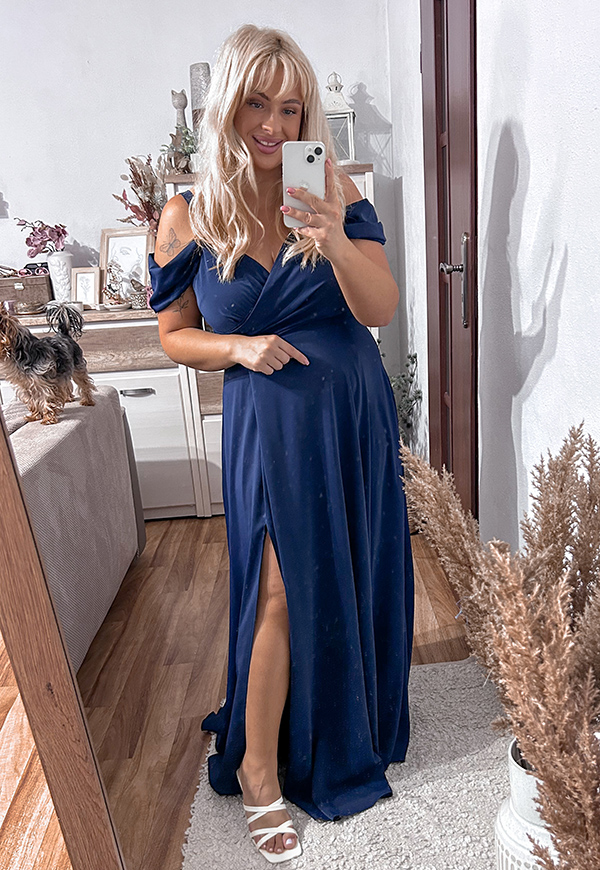 VIKTORIA MAXI SUKIENKA DŁUGA Z OZDOBNYMI RAMIĄCZKAMI PLUS SIZE. GRANATOWA - produkt polski zdjęcie 4