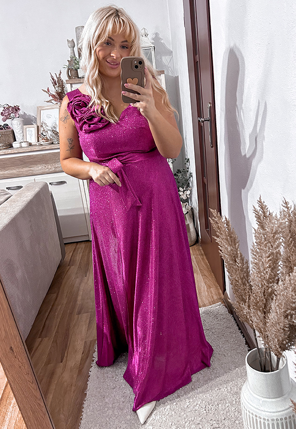 NELA SHINE MAXI SUKIENKA BŁYSZCZĄCA DŁUGA Z ODPINANYMI KWIATAMI PLUS SIZE. FUKSJA - produkt polski zdjęcie 1