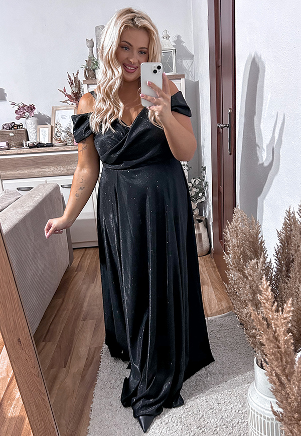 VIKTORIA SHINE MAXI SUKIENKA BŁYSZCZĄCA DŁUGA Z OZDOBNYMI RAMIĄCZKAMI PLUS SIZE. CZARNA - produkt polski zdjęcie 1