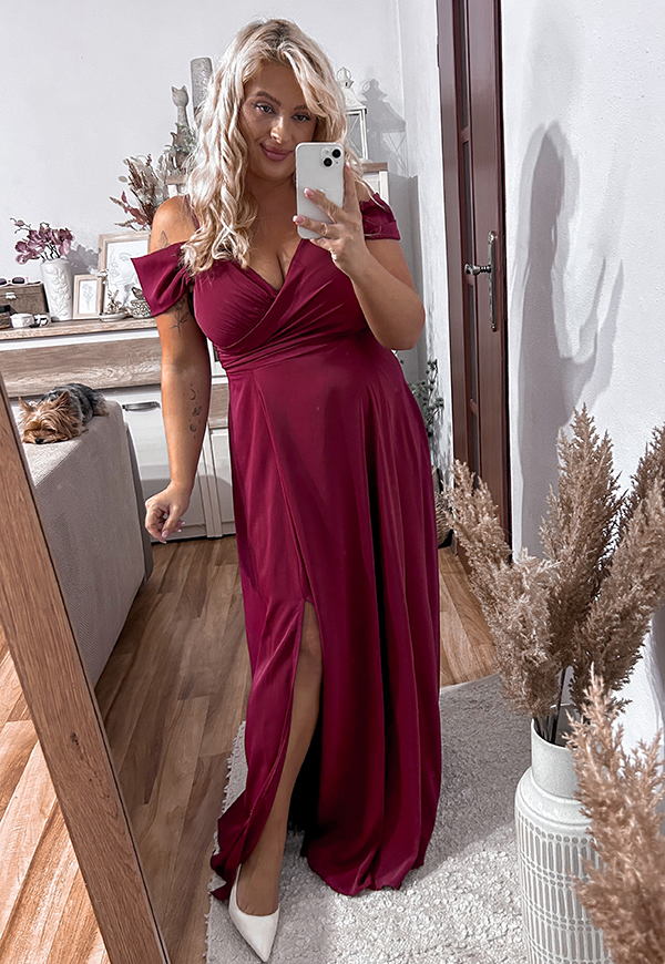 VIKTORIA MAXI SUKIENKA DŁUGA Z OZDOBNYMI RAMIĄCZKAMI PLUS SIZE. BORDOWA - produkt polski zdjęcie 4