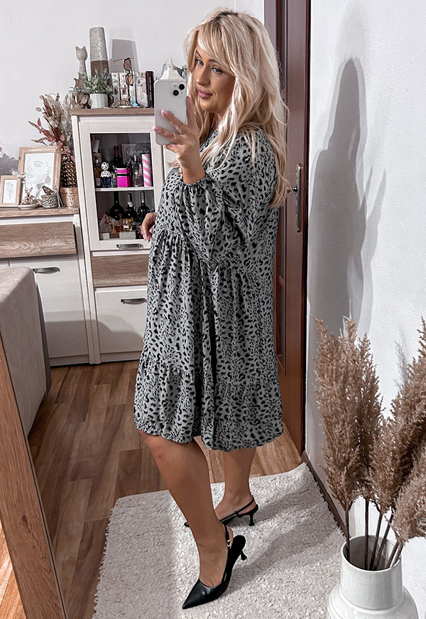 JULIA SUKIENKA PLUS SIZE PRZED KOLANO O FASONIE OVERSIZE. SZARA PANTERKA 02 - włoski zdjęcie 3