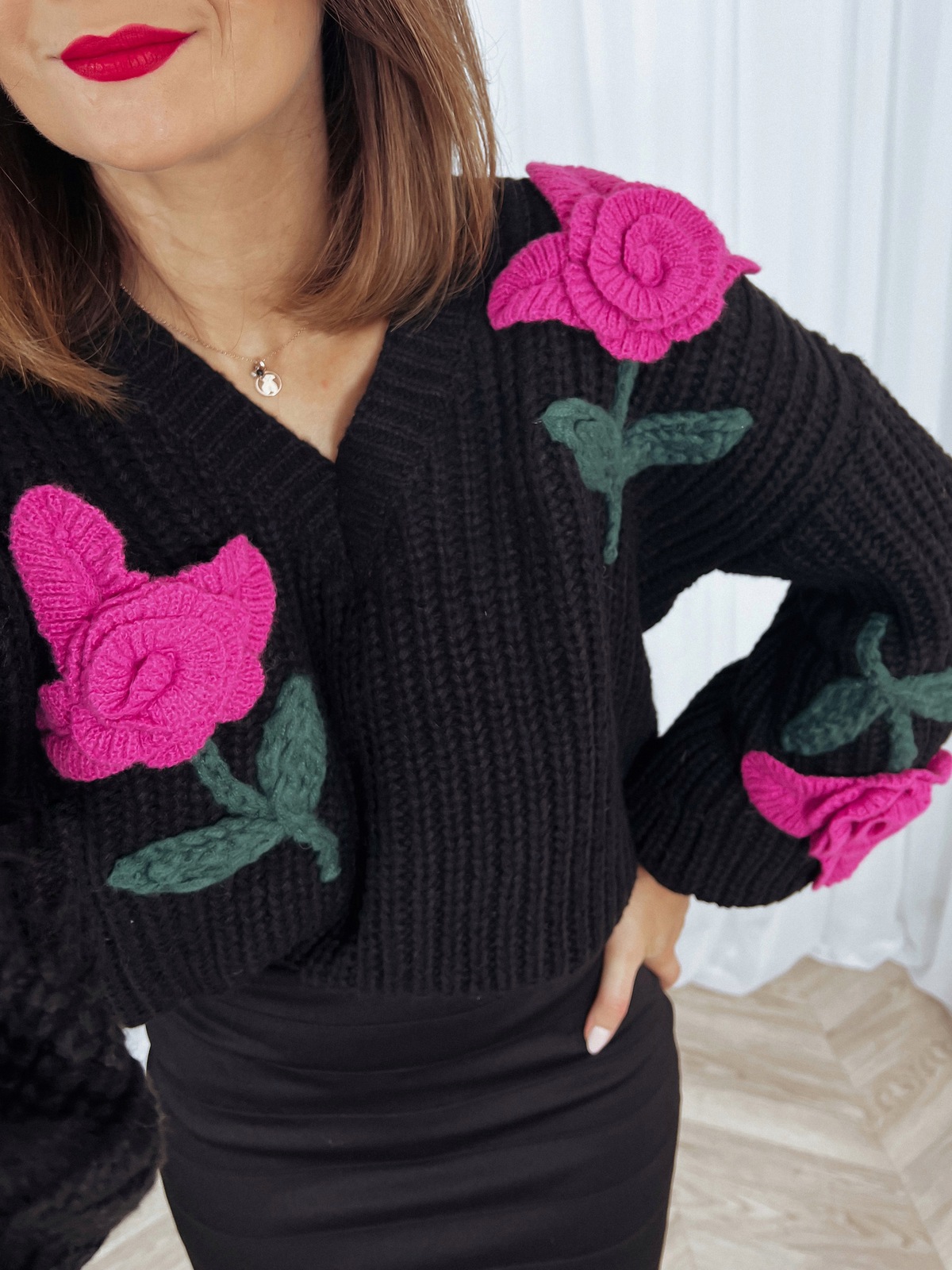 Sweter czarny kwiaty 3D TANYA ♡ zdjęcie 2