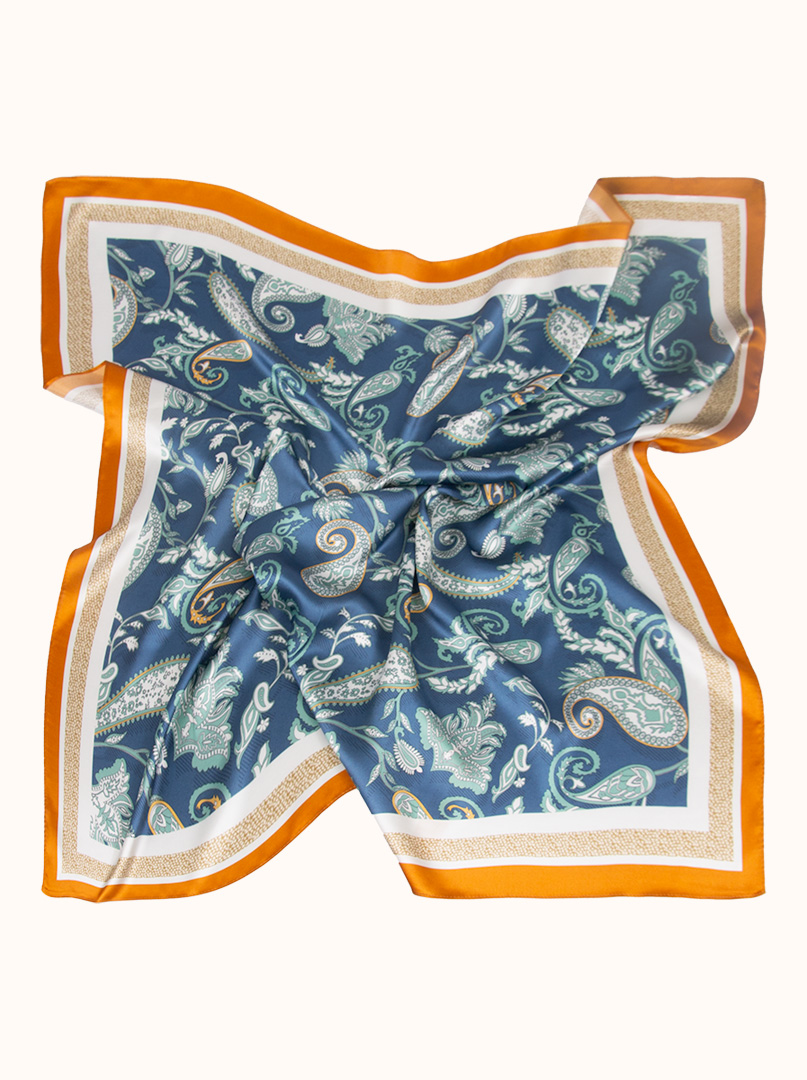 Apaszka jedwabna niebieska z motywem paisley z pomarańczową obwódką 90 cm x 90 cm zdjęcie 4