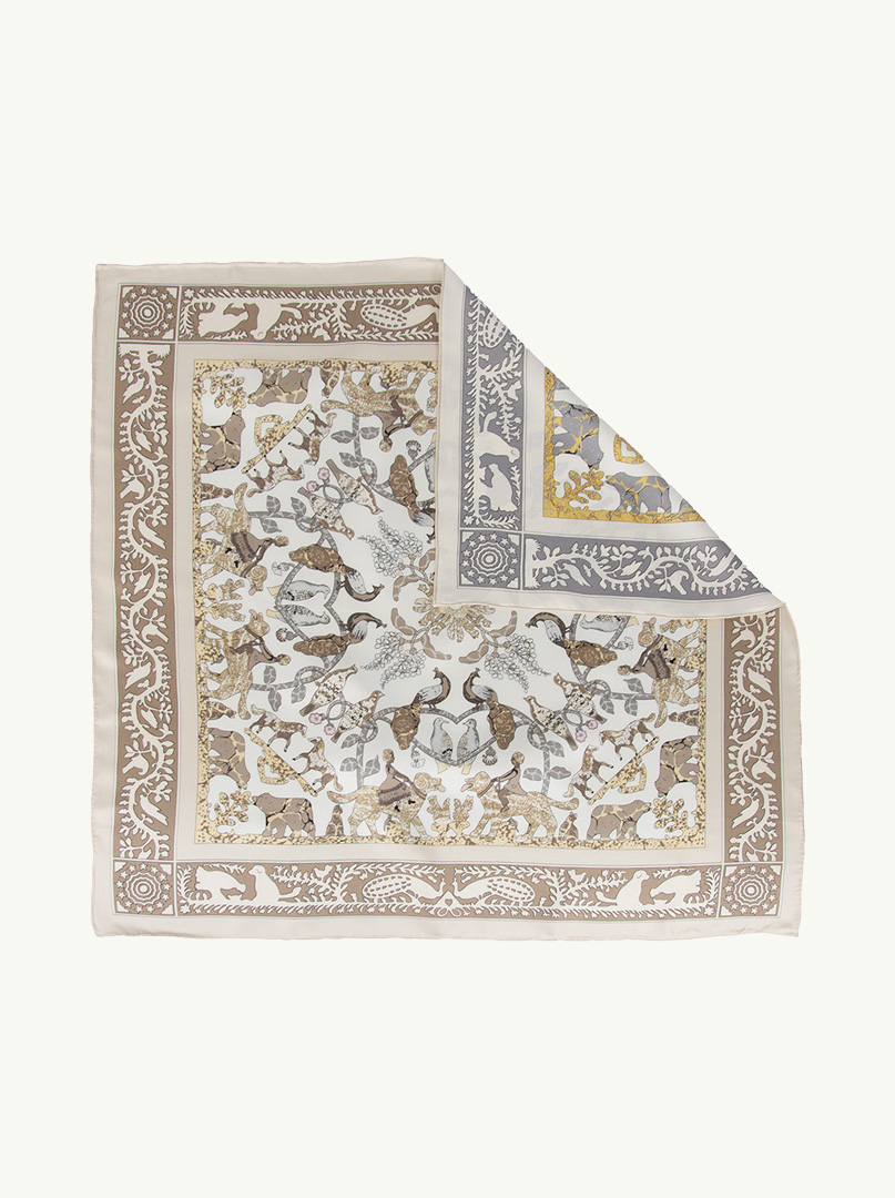 Two-sided silk jacquard scarf with animal motif 65x65 cm PREMIUM image 3