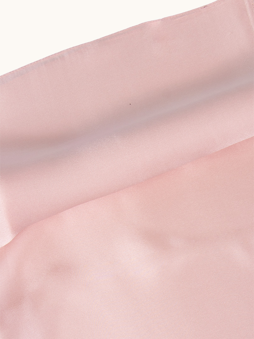 Apaszka z jedwabiu gładka różowa 70 cm x 70 cm zdjęcie 4