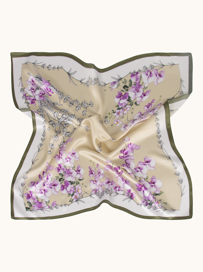 Apaszka jedwabna w fioletowe kwiaty z zieloną obwódką 70 cm x 70 cm zdjęcie 1