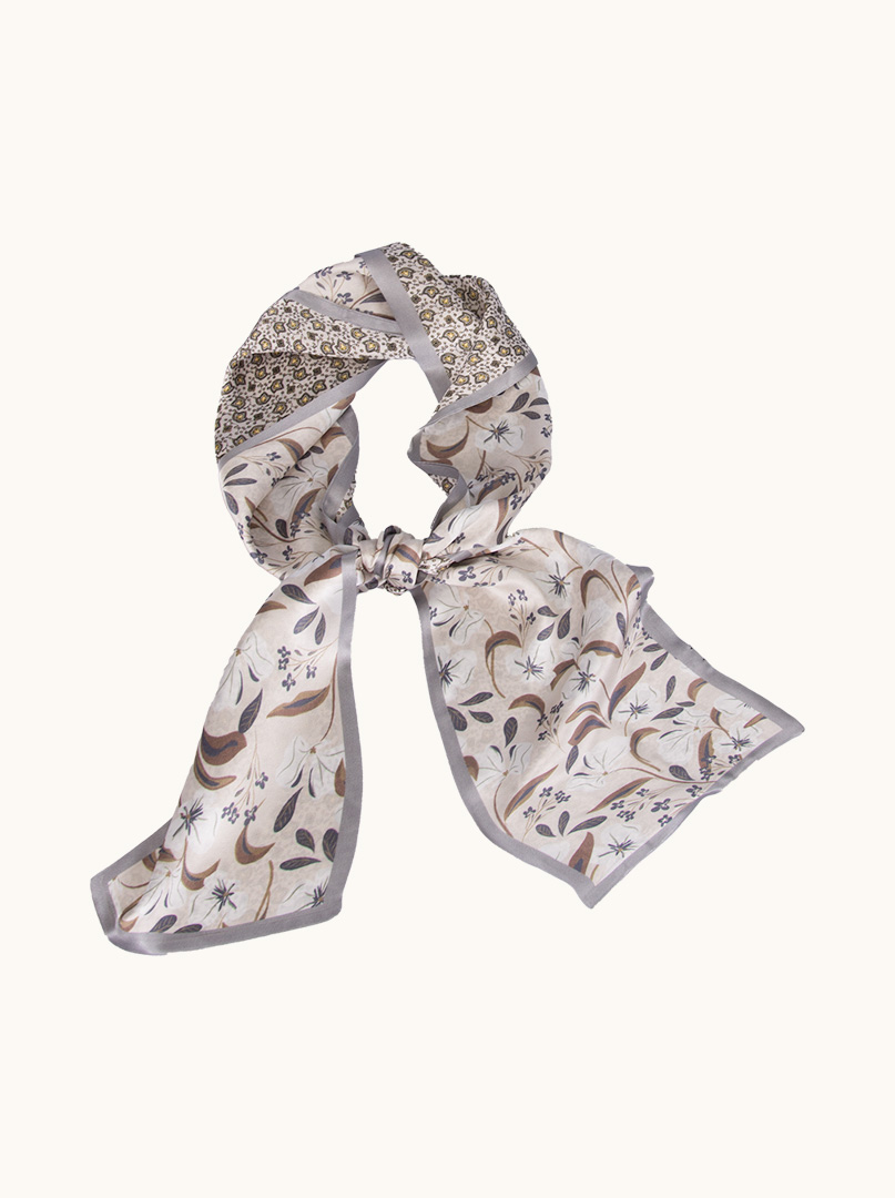 Double-sided narrow shawl made of double silk gray with white flowers 16cm x145cm image 1