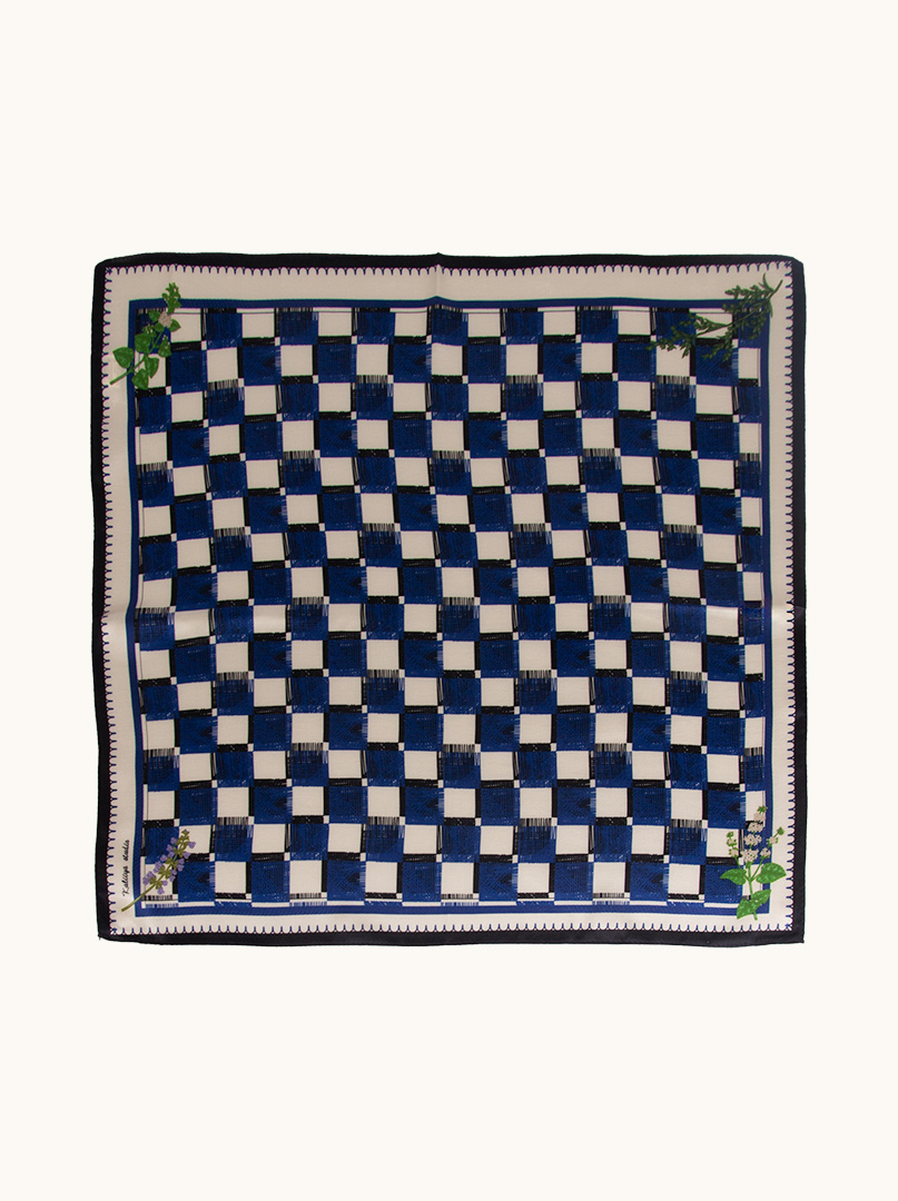 Checked silk gavroche 53x53 cm image 2