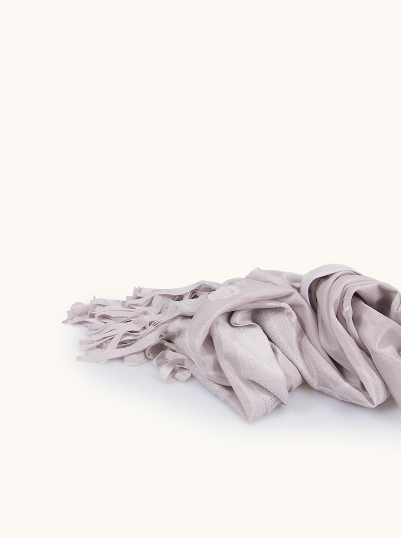 Grey evening shawl with embroidered white flowers with tassels 70 cm x 180 cm image 3