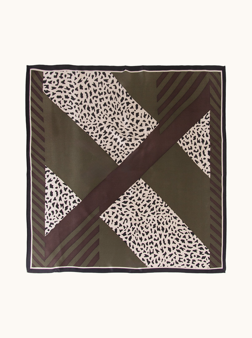 Silk scarf 70x70cm with an animal motif image 2