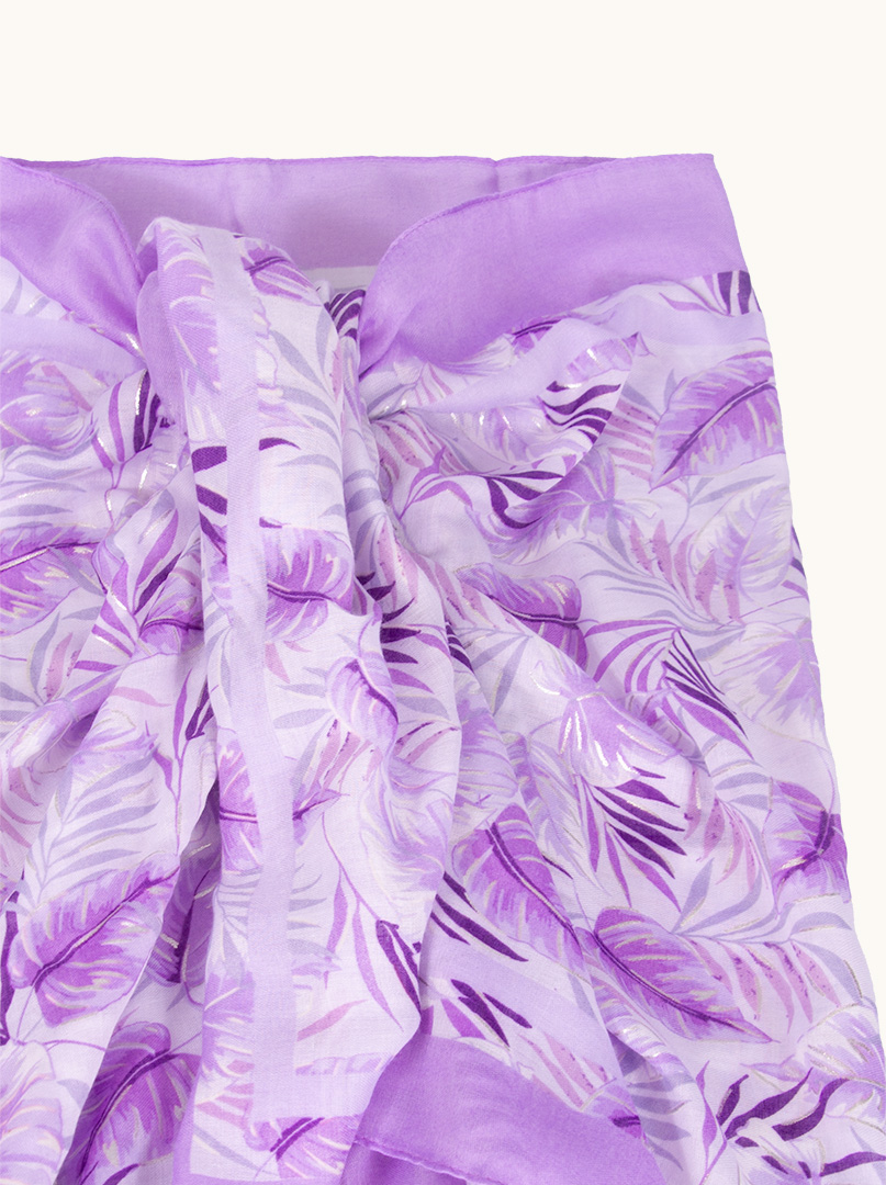 Purple pareo with a leaf motif image 3