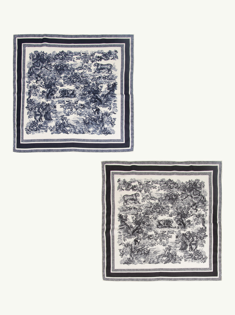 Two-sided wool and silk scarf 65 cm x 65 cm PREMIUM image 4