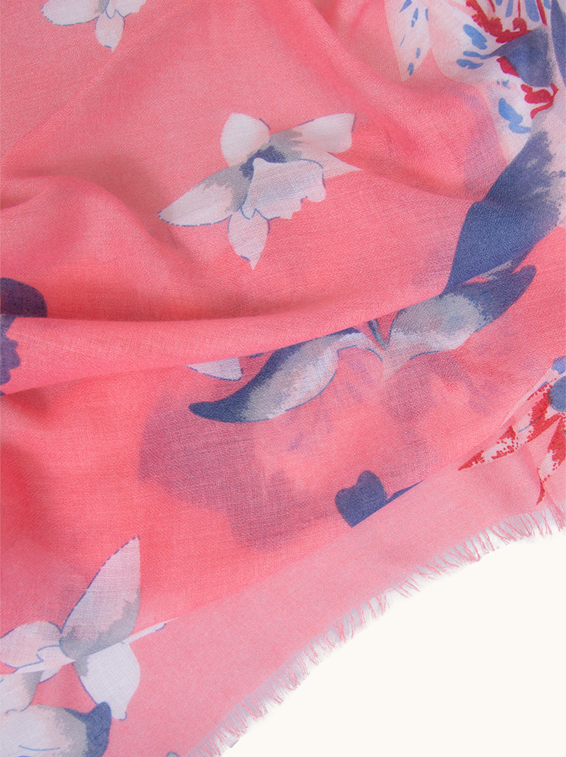 Light pink shawl with floral motifs 80 cm x 180 cm image 4