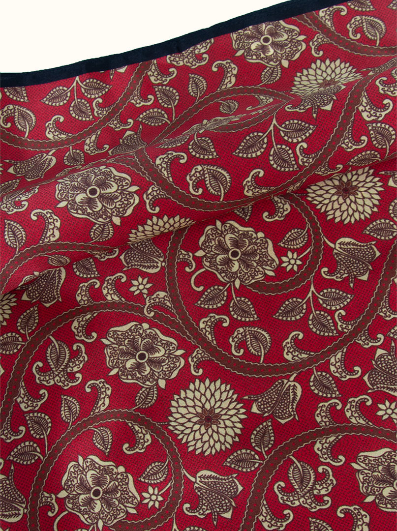 Maroon silk scarf with gold flowers with black border 68x68cm PREMIUM image 4