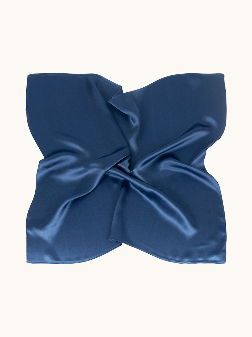 Apaszka z jedwabiu  gładka niebieska 70 cm x  70 cm zdjęcie 2
