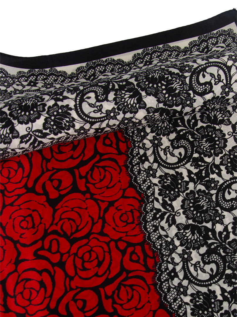 Silk gavroche with red roses motif 53x53 cm image 4