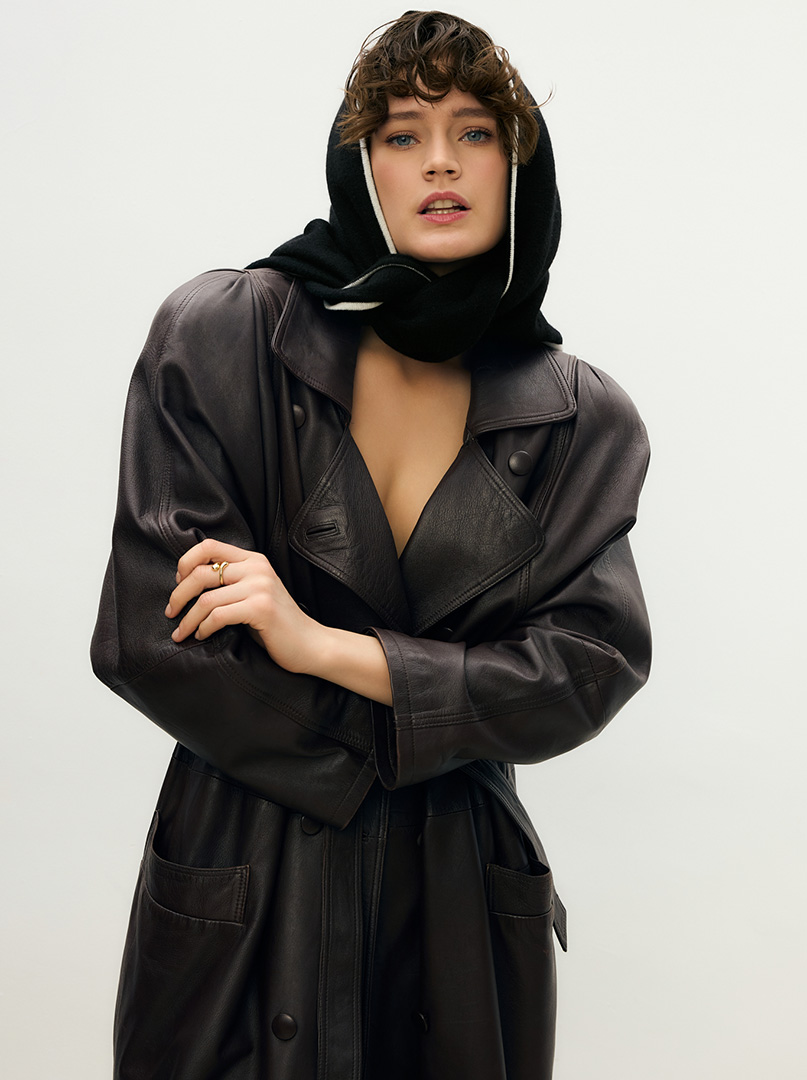  Warm exclusive cashmere triangular scarf black with white trim 100 cm x 160 cm PREMIUM image 1