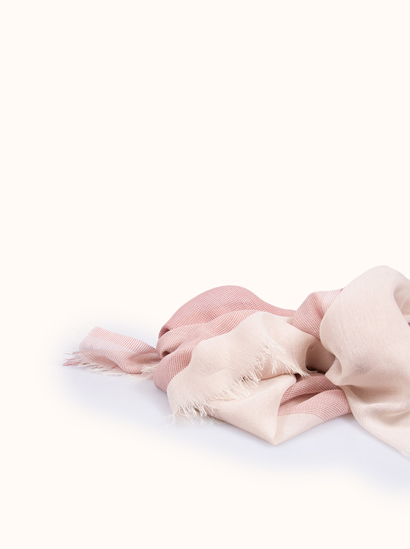 Lightweight shawl in pink 95cm x 200cm image 2
