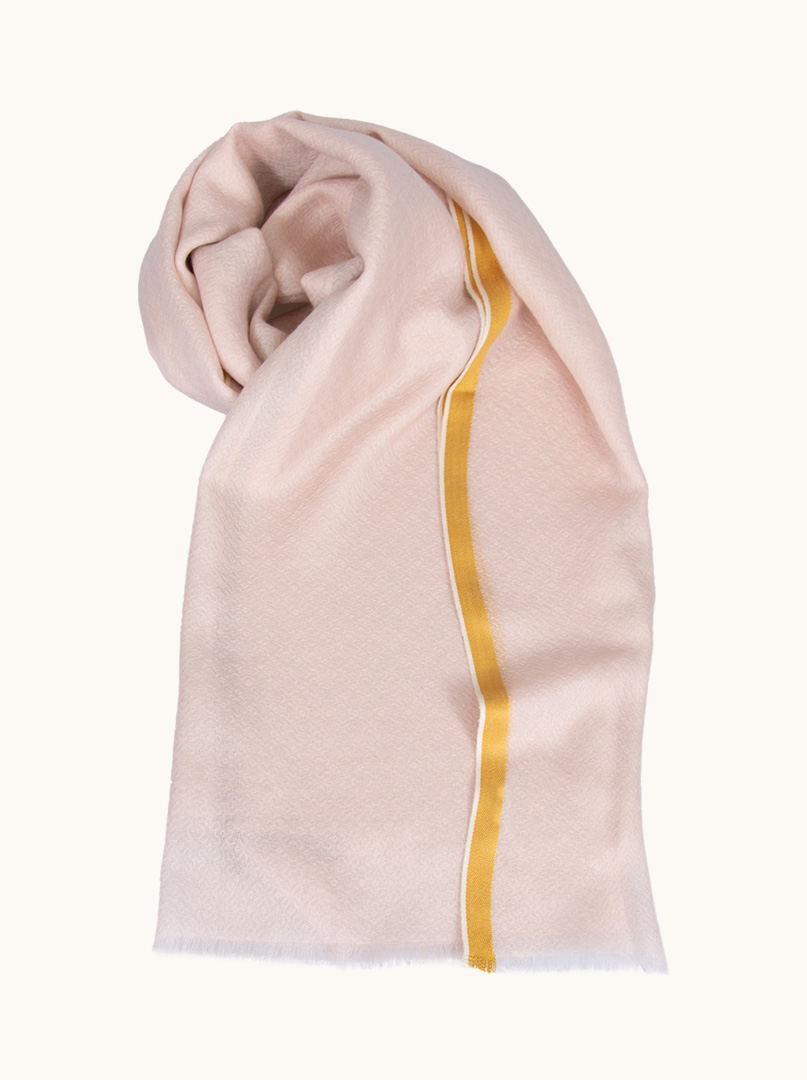 Delikatny ekskluzywny kaszmirowy szal w kolorze różowym z brązowo-żółtą lamówką PREMIUM zdjęcie 1
