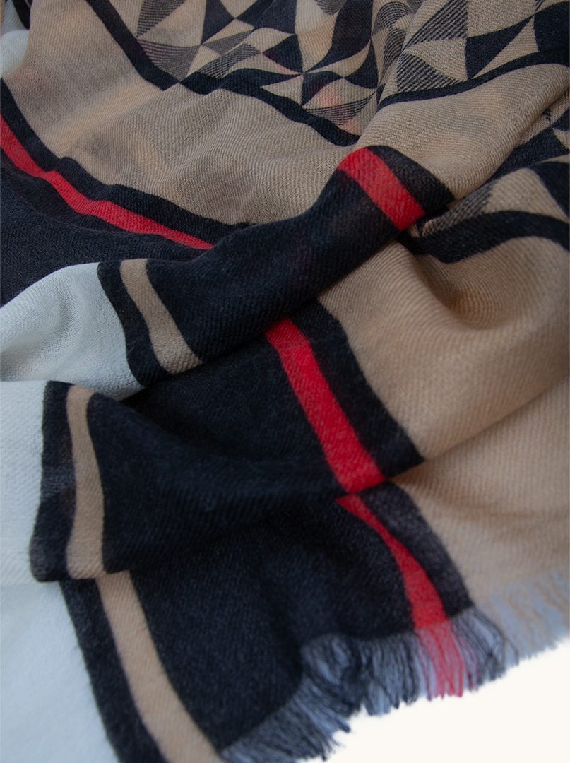 Cienki szal kaszmirowy w kolorze brązowym w czarną kratkę z czerwono-czarną lamówką PREMIUM zdjęcie 4