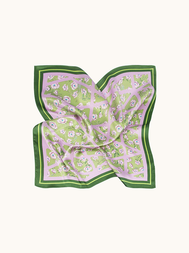 Apaszka z poliestru zielona z fioletowymi kwiatami 68cm x 68 cm zdjęcie 2