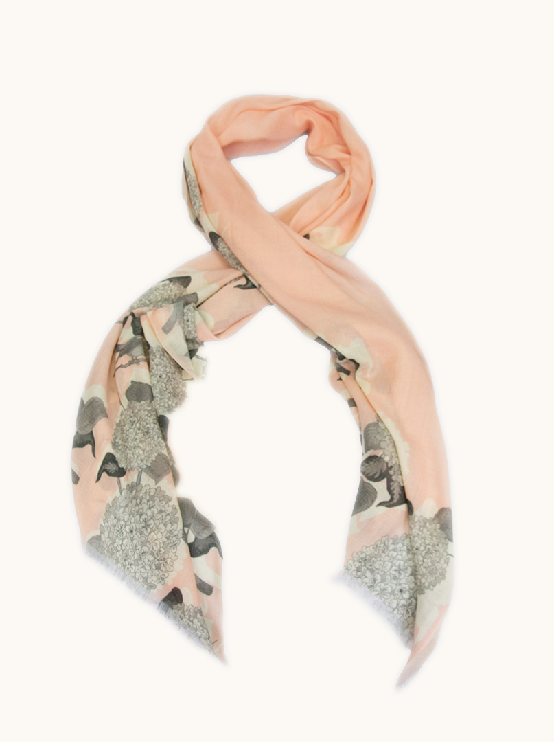 Scarf with anchors image 1