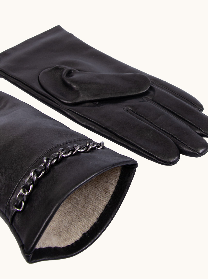 Czarne skórzane rękawiczki  z ozdobnym łańcuszkiem zdjęcie 3