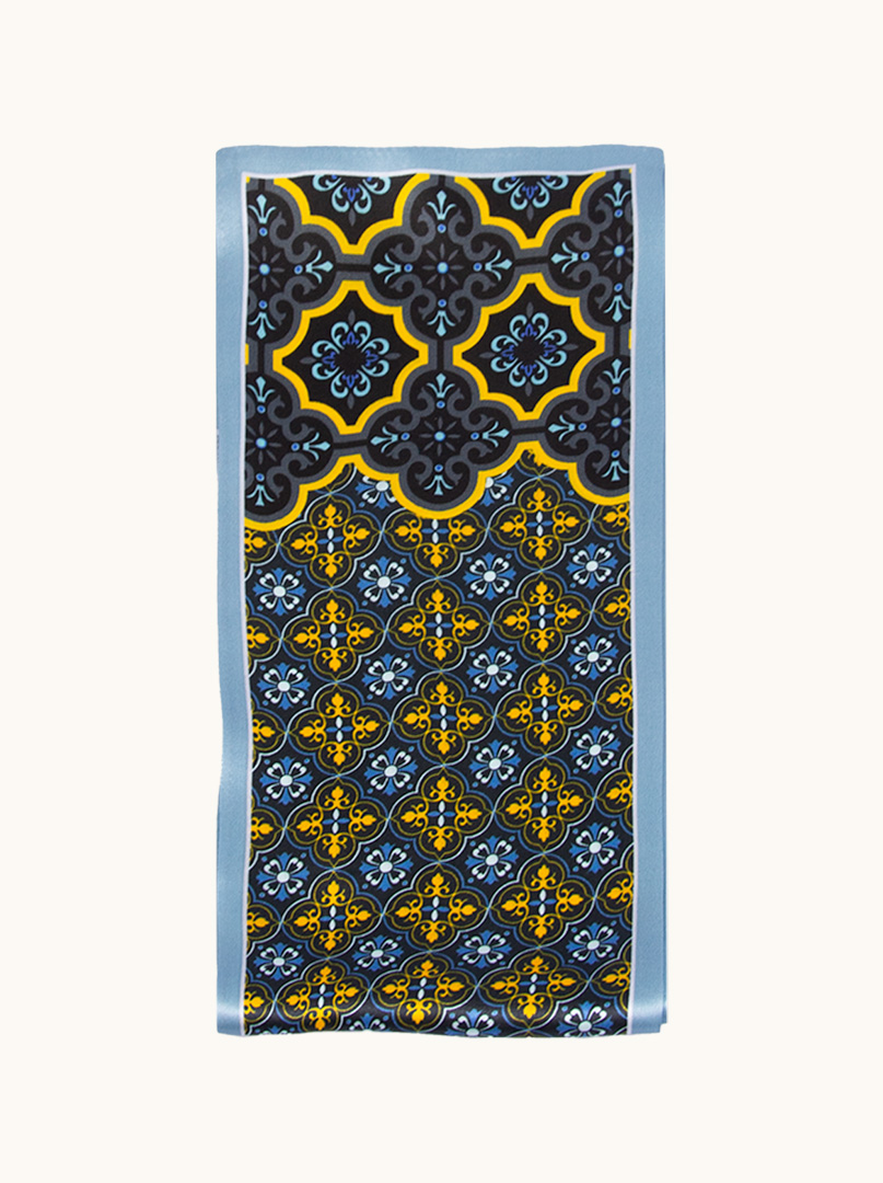 Dwustronny wąski szal z jedwabiu żółto-niebieski we wzory  16 cm x 145 cm zdjęcie 3