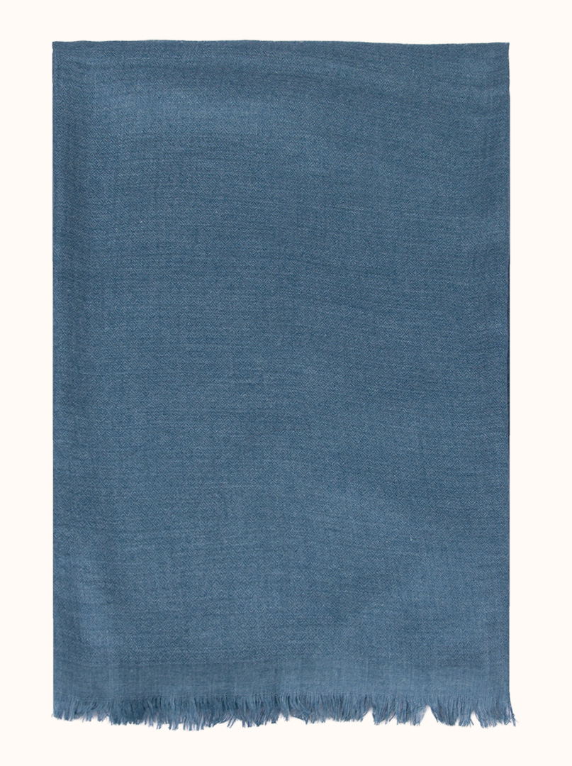 Lekki szal z wiskozy  w kolorze niebieskim 80 cm x 180 cm zdjęcie 4