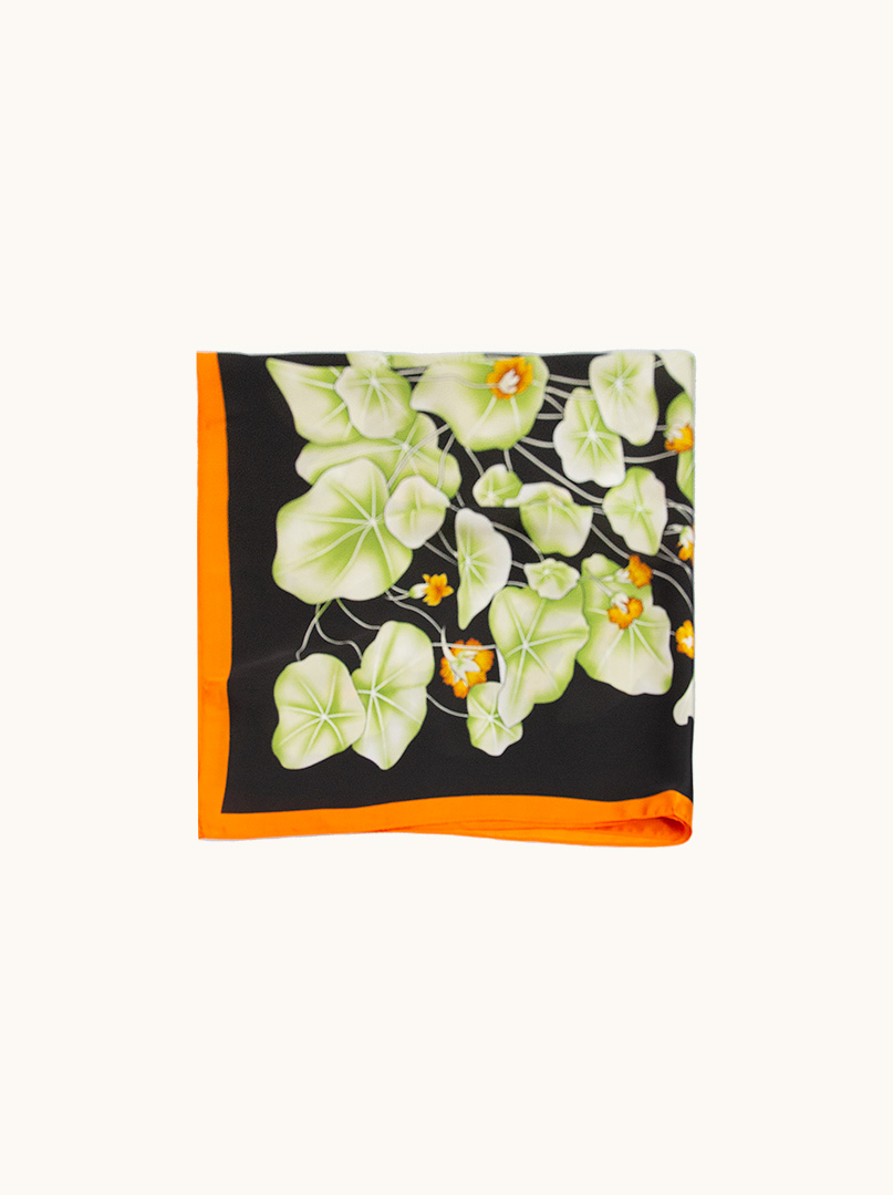 Apaszka z poliestru w kwiaty z pomarańczową obwódką 68cm x 68 cm zdjęcie 4
