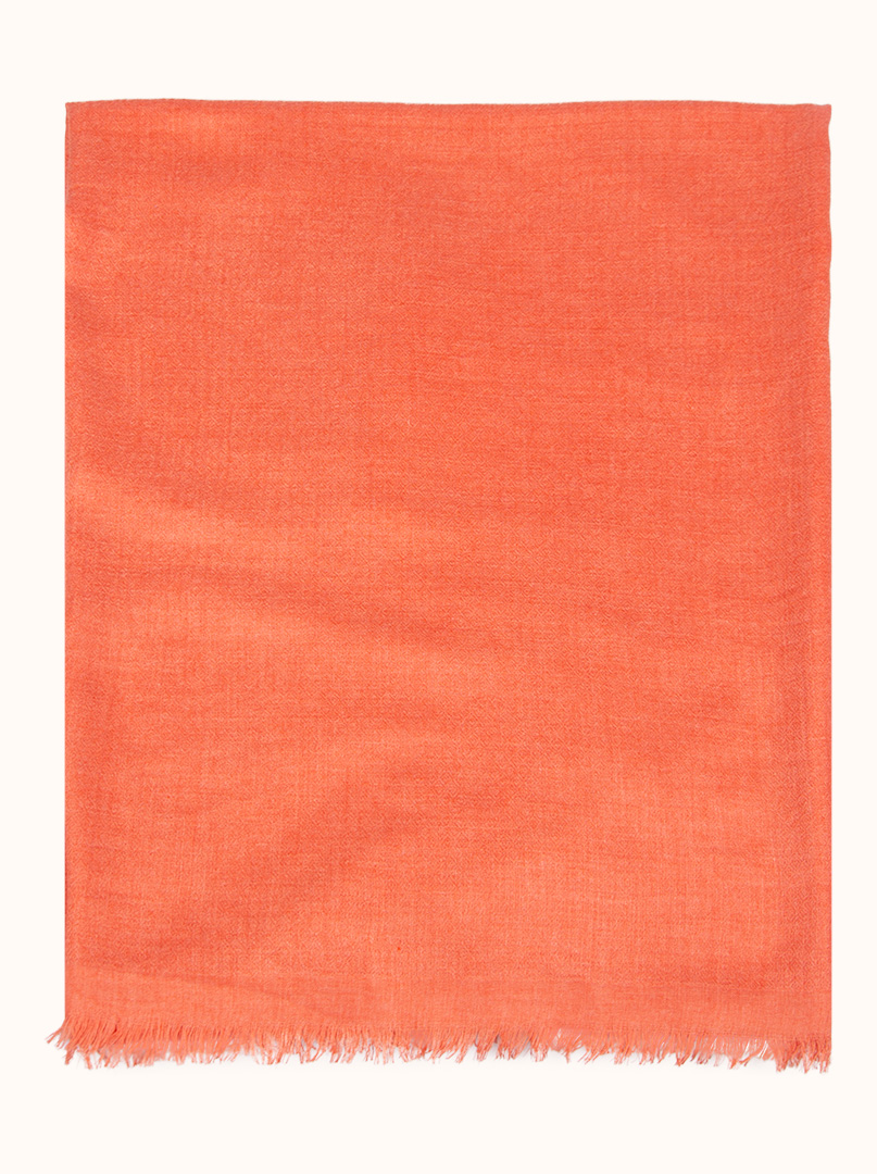 Lekki szal z wiskozy  w kolorze pomarańczowym 80 cm x 180 cm zdjęcie 4