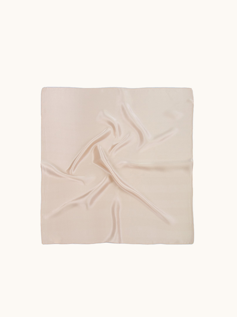 Apaszka jedwabna gładka beżowa 53x53 cm zdjęcie 4