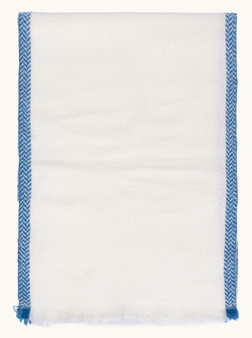 Ciepły ekskluzywny kaszmirowy szal  kremowy  z błękitnym wykończeniem 33 cm x 190 PREMIUM zdjęcie 3