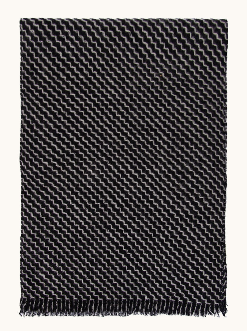 Ciepły ekskluzywny kaszmirowy szal w kolorze czarnym z geometrycznym wzorem 35 cm x 175 cm PREMIUM zdjęcie 1