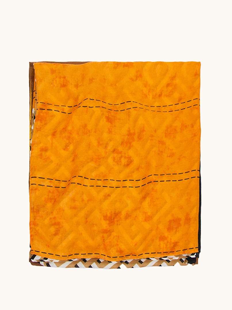 Scarf with pattern image 4