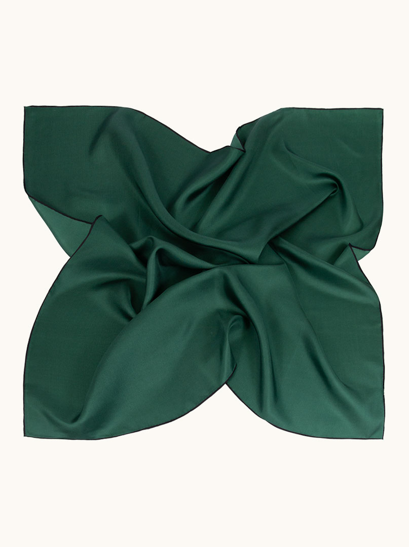 Apaszka 90 cm x 90 cm jedwabna ręcznie obszywana w kolorze zielonym PREMIUM zdjęcie 4